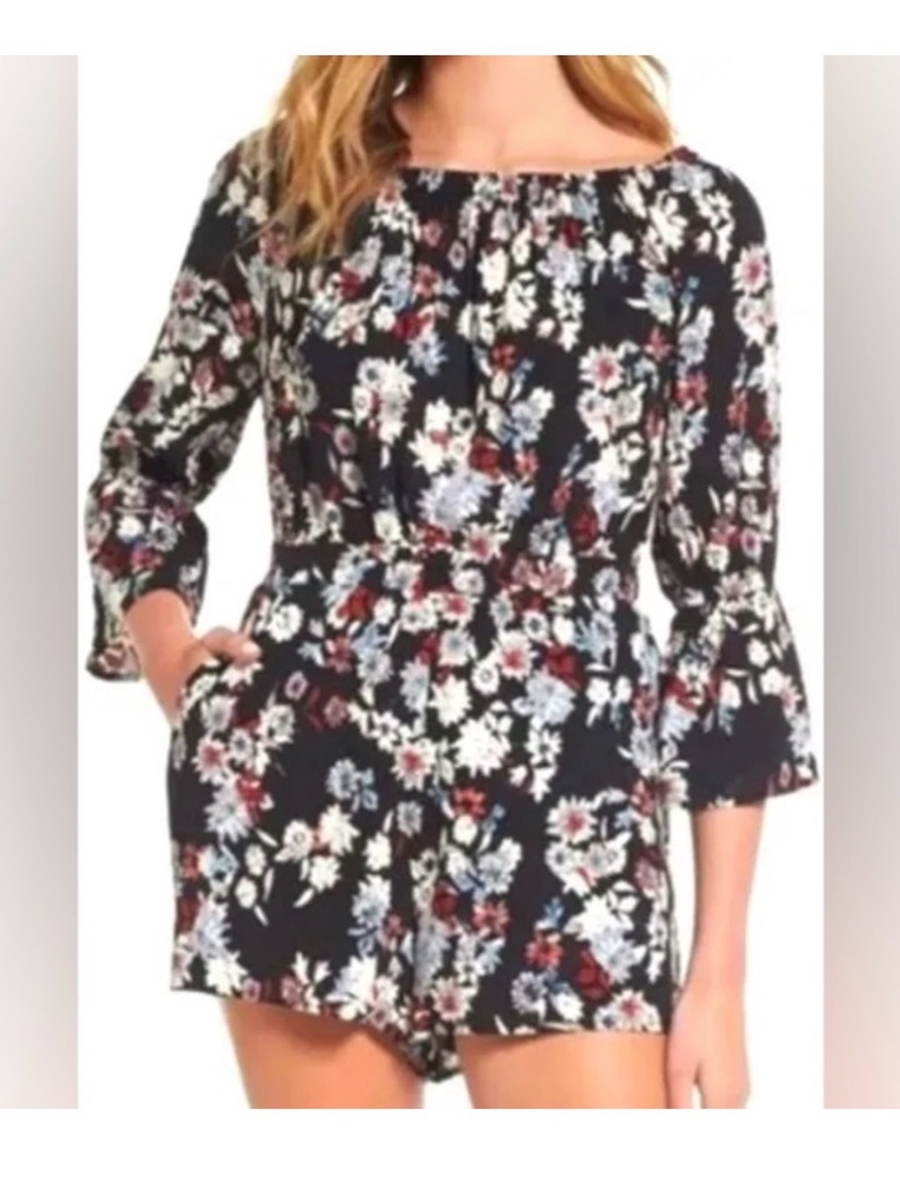 Cupcakes and Cashmere Floral Off-Shoulder Romper in Black size M